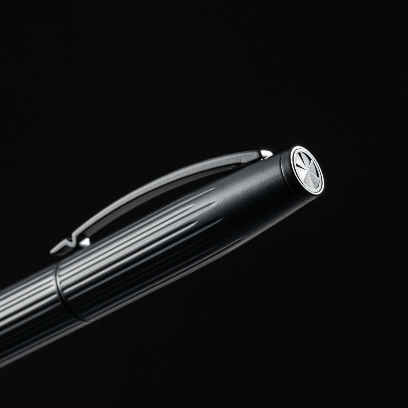 TaG - Fountain Pen - Submarine - Black (F)