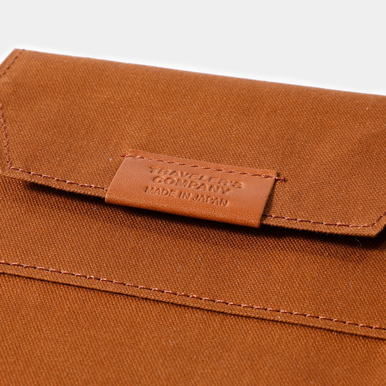 Traveler's Company - Zipper Case - Passport - Brown